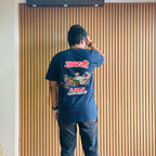 Aalsi_oversized T-Shirt_navy blue_ back_print_model